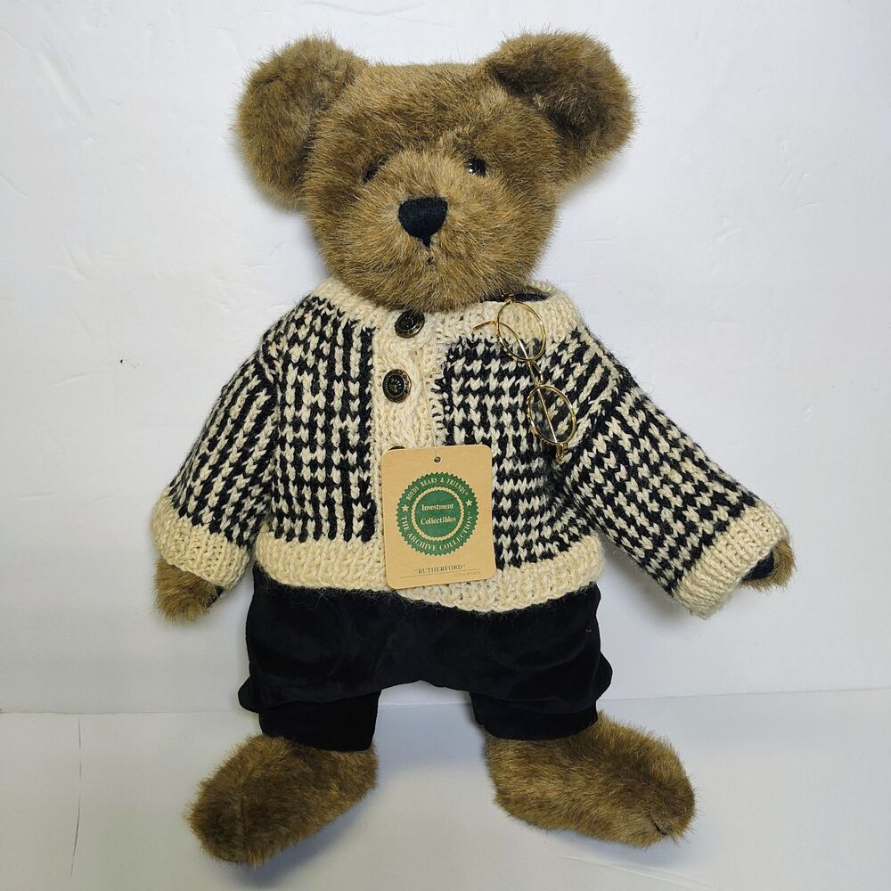 Rutherford RETIRED 16in Boyd's Bears plush teddy bear in sweater & velour pants